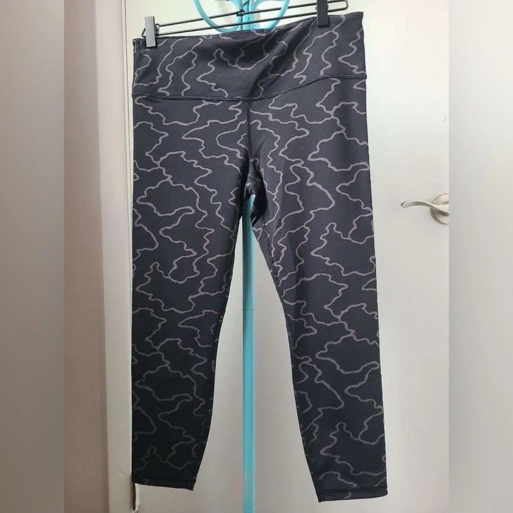 Athleta Elation Train Textured 7/8 Tight Leggings Large NWOT - Picture 1 of 2